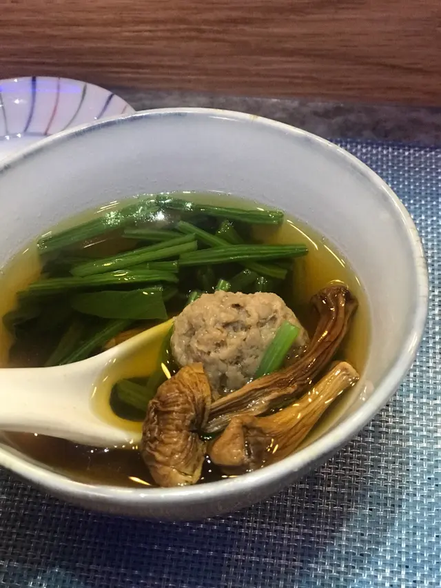 松茸手打牛肉球木魚清湯
