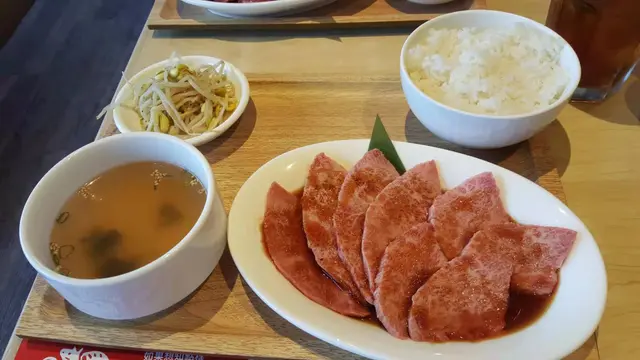上級午市燒肉定食