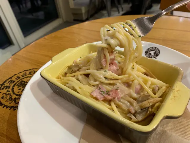 蒜香忌廉煙肉意粉