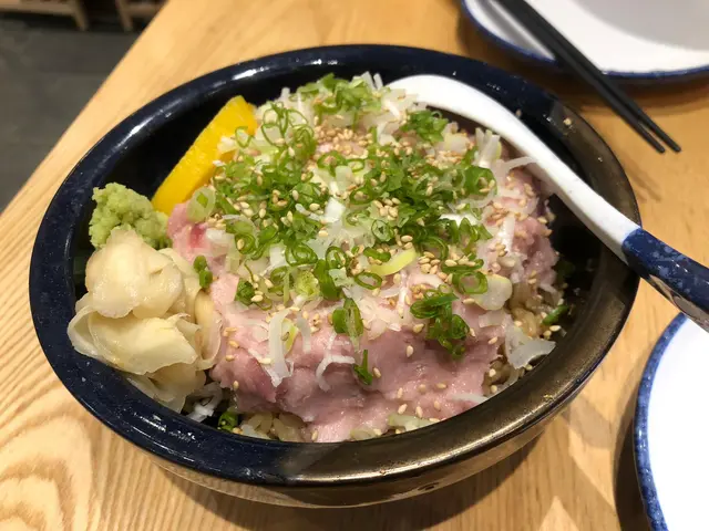香蔥吞拿魚腩丼