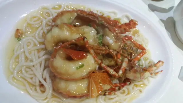 上湯龍蝦烏冬麵