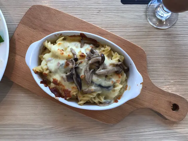 焗忌廉野菌螺絲粉