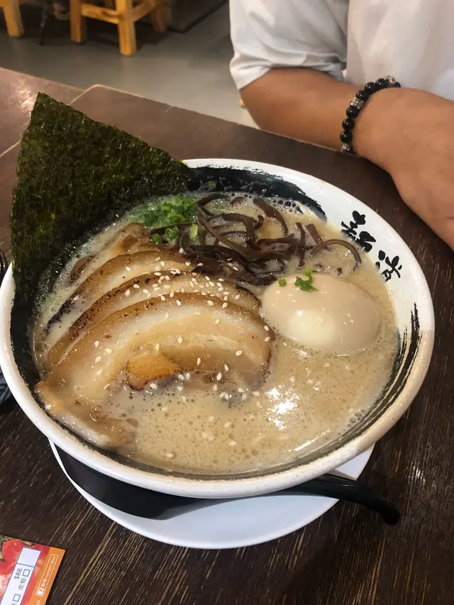 特盛叉燒豚骨醬油拉麵