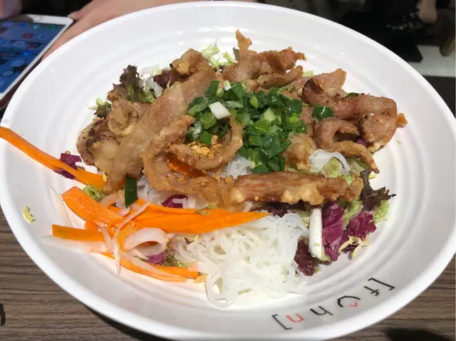 豬頸肉好香，一d都唔un，分量多，值得一試