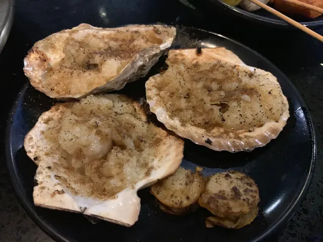 扇貝有好多蒜蓉調味～