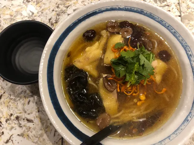 蟲草花藥膳農場雞米線