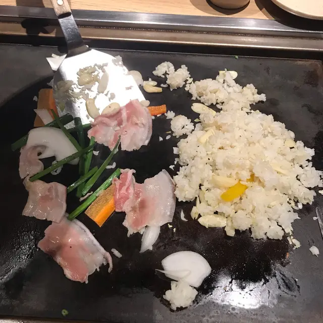 道頓崛蒜香炒飯