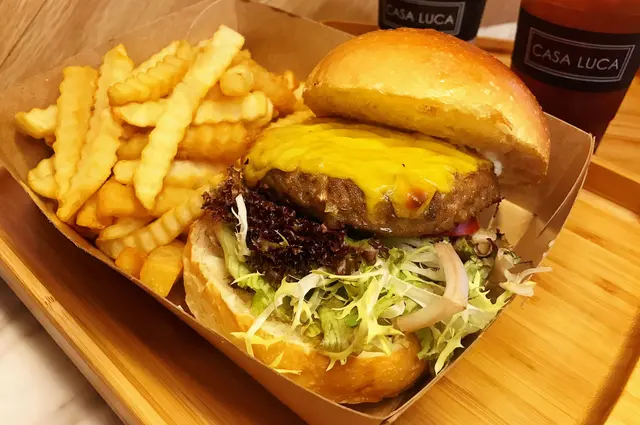 和牛漢堡拼薯條