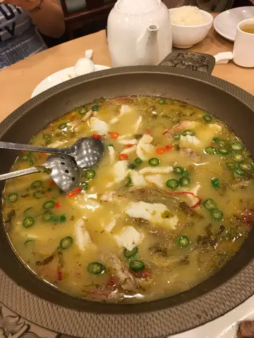 酸菜东星鱼片