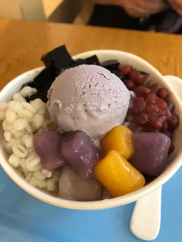 白雪仙草芋圆
