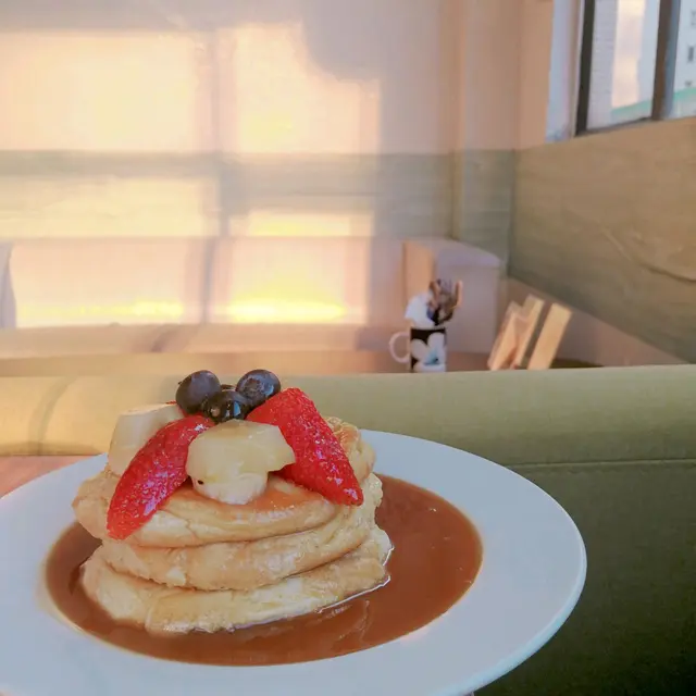 Ricotta Cheese Fruits Pancakes