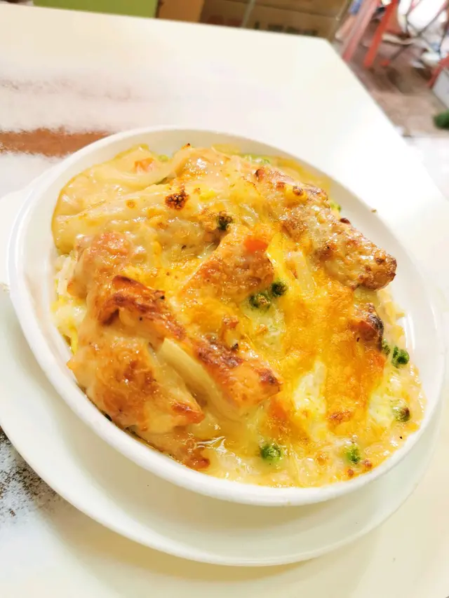 白汁雞皇焗飯炒底