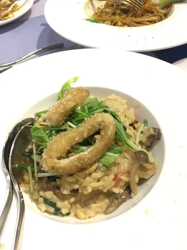 牛肝菌松子菠菜忌廉意大利飯 配吉列蒟蒻