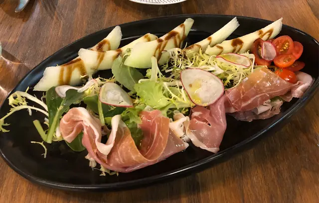 Parma  ham  and  melon