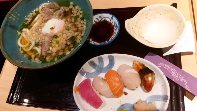 牛肉溫泉蛋烏冬