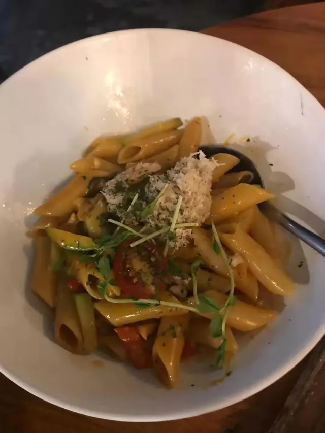 龍蝦汁燴蟹肉長通粉