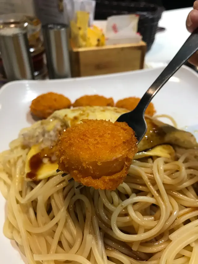 吞拿魚芝士玉子燒 配炸帶子,意粉