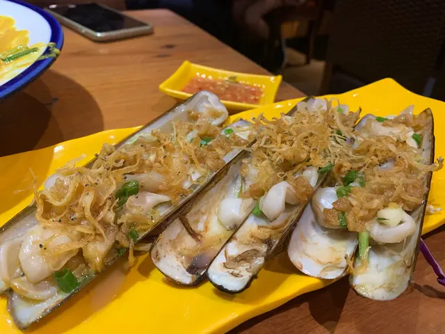 牛油蒜蓉燒蟶子皇