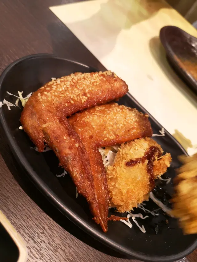 芝麻雞翼，吉列炸蠔