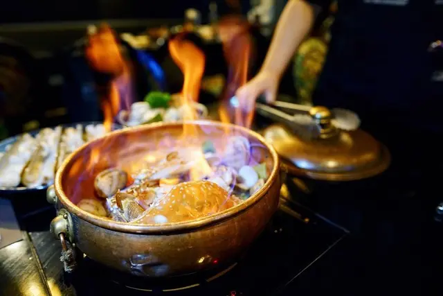 卜卜蜆鮮蟹魚湯鍋