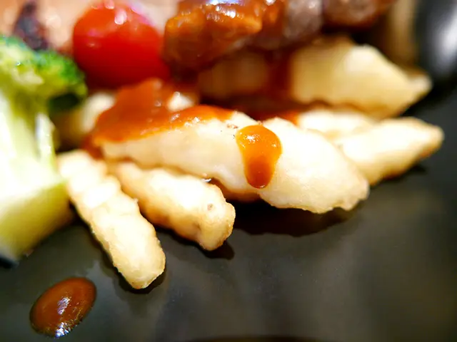  鹿兒島黑豚西冷配北海道檸檬海鹽烤雞薯菜