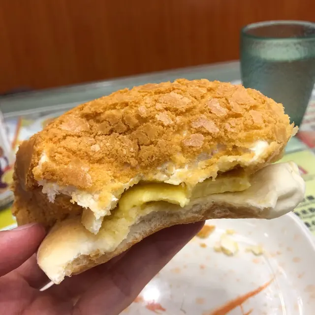 菠蘿油