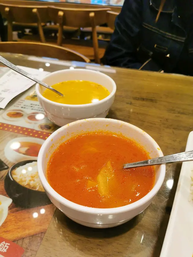 一個中湯一個羅宋湯