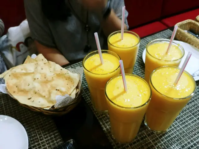 mango lassi