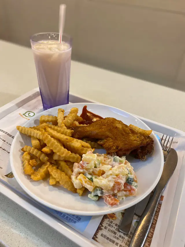 下午茶M7: 懷舊炸雞脾🍗+炸薯條+鮮果沙律