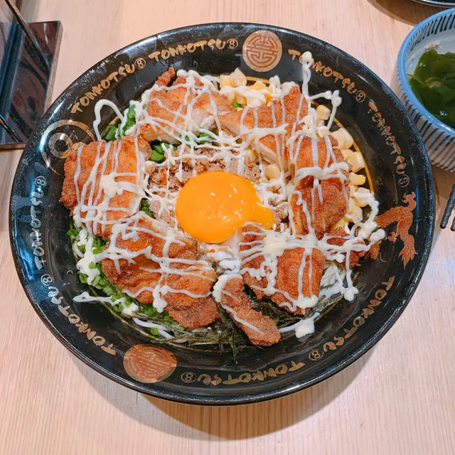 炸雞辣肉碎撈麵