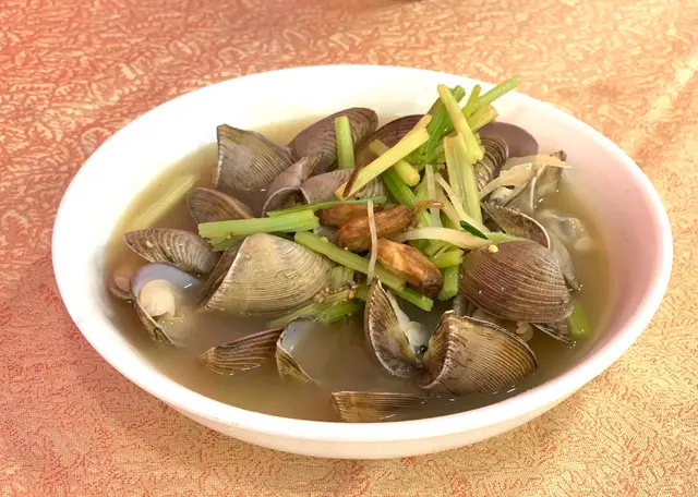 油鹽水煮蝴蝶蚌