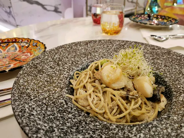 香煎日本帶子配黑松露忌廉意大利粉