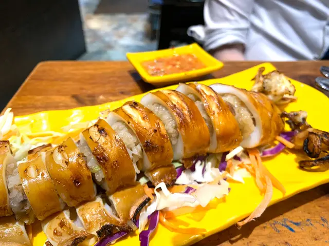 原隻鮮魷筒釀糯米飯