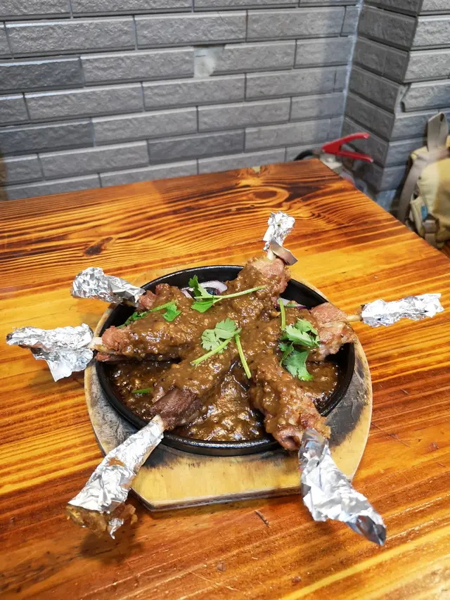 鐵板黑椒豬仔髀