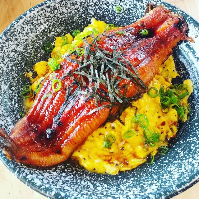 黑松玉子鰻魚飯