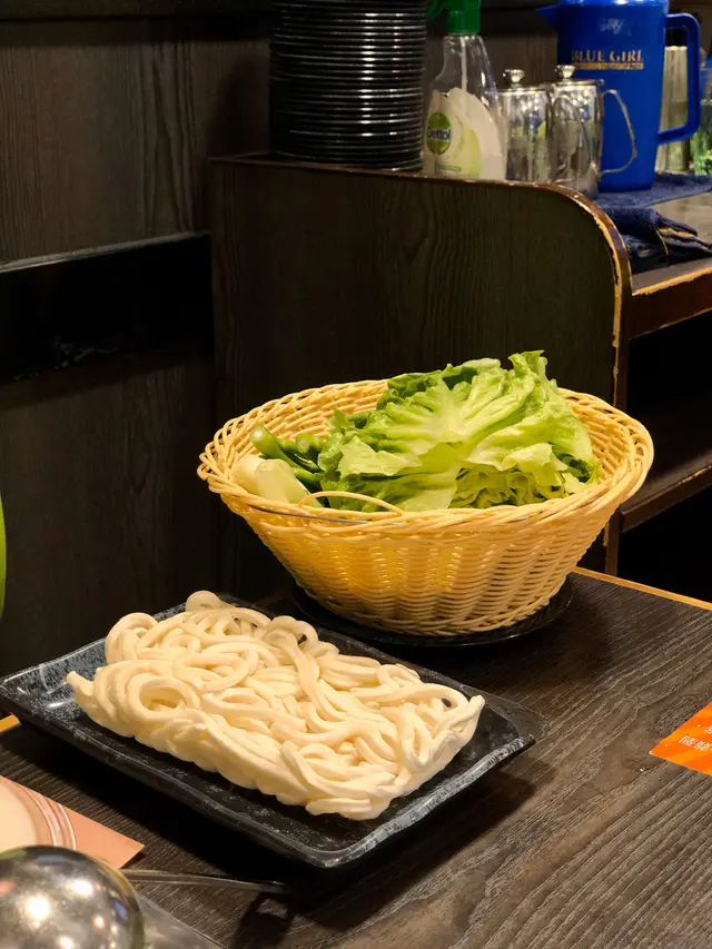 讚岐烏冬及蔬菜拼盤