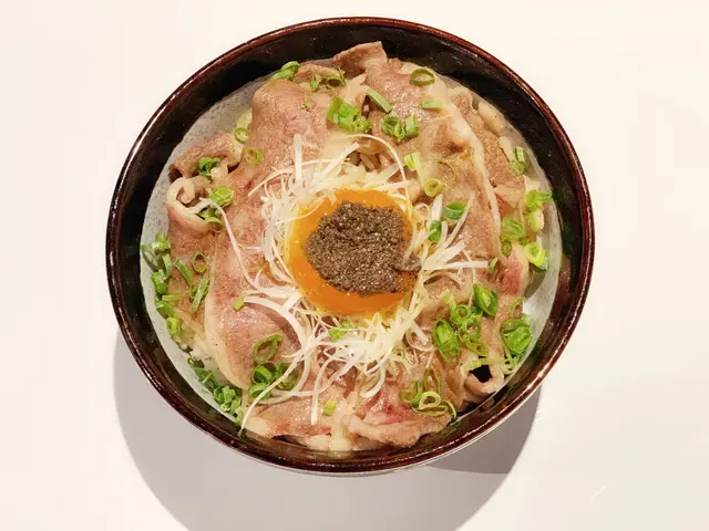 黑松露蛋黃燒牛小排飯