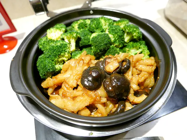 花膠海參炆豬蹄筋