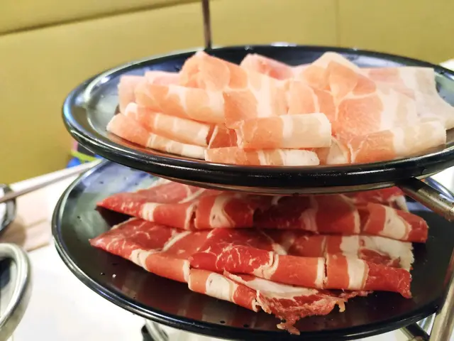 特選豚肉，豚肉味突出。美國牛肉，肉質女嫩滑。