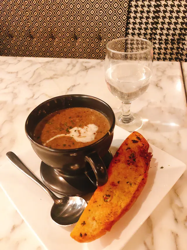 black  mushroom  cream  soup