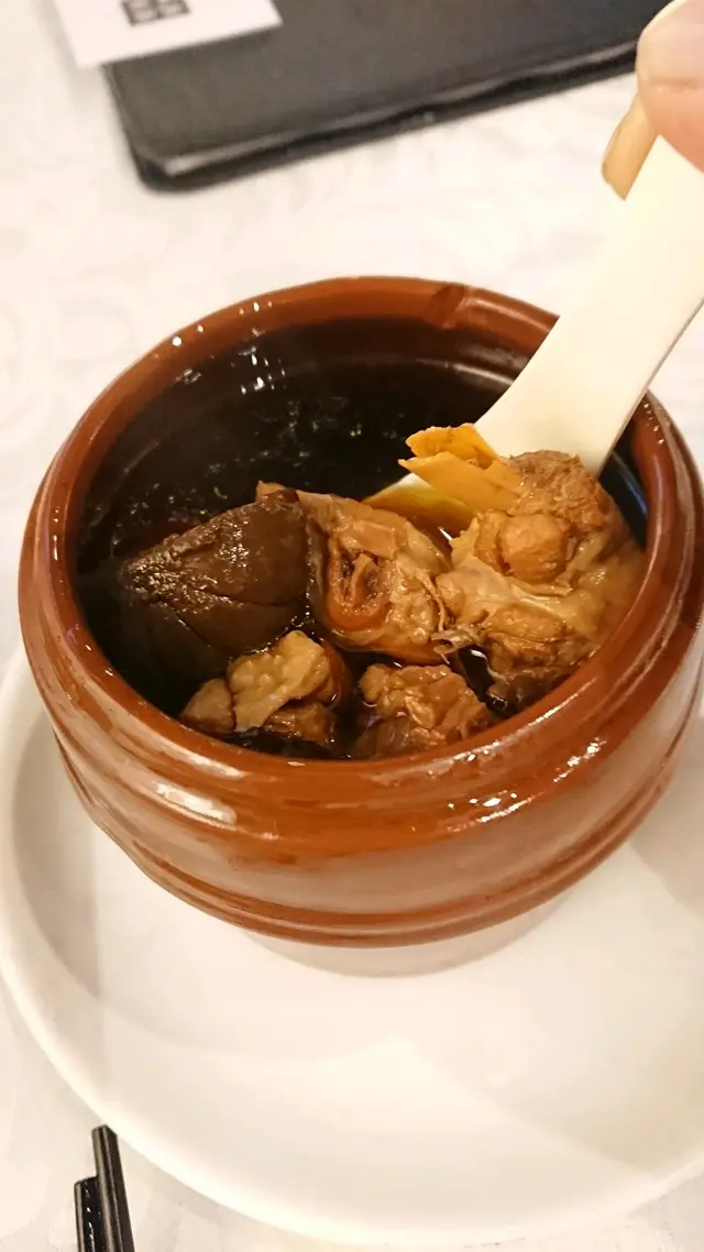 黑蒜螺頭燉雞湯