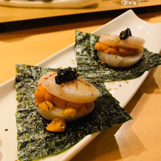 火炙帶子海膽包