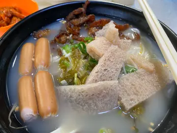 无名肉芝士肠雪魔芋米线