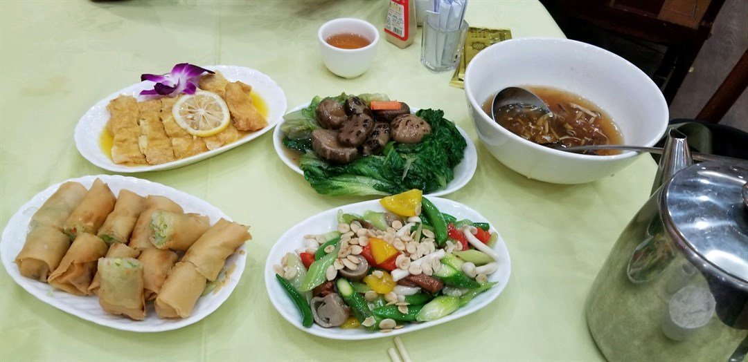 The two-person deluxe meal - (from left to right) Deep Fried Spring Rolls (脆皮炸春卷), Deep Fried Bean Curd sheet with Lemon Sauce (西檸鮮竹片), Black Mushroom with Vegetable (冬菇扒時蔬) and Asparagus with Mix Mushroom & Cashew Nut (碧綠如意炒)