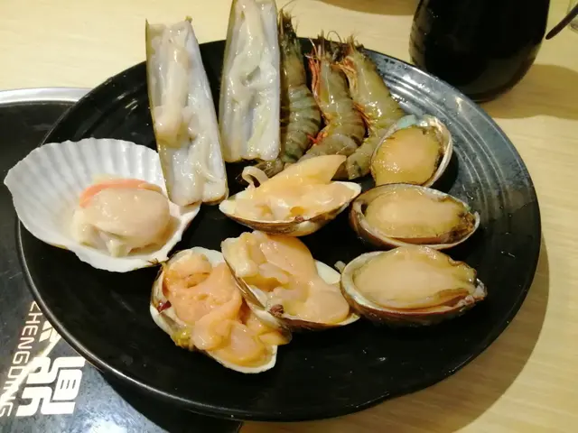 日大元貝 + 紐西蘭大蟶子 + 翡翠九孔鮑 + 游蚌 