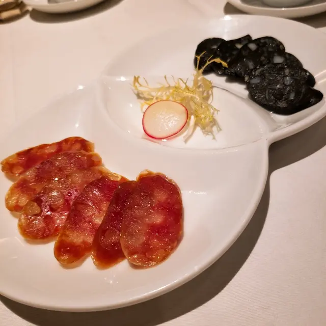 墨魚腸拼土豬肉香腸