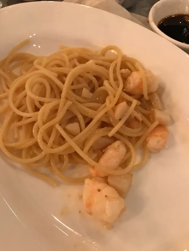 即炒帶子鮮蝦意粉