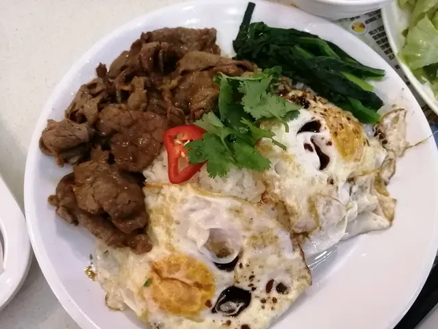 牛柳煎雙蛋飯