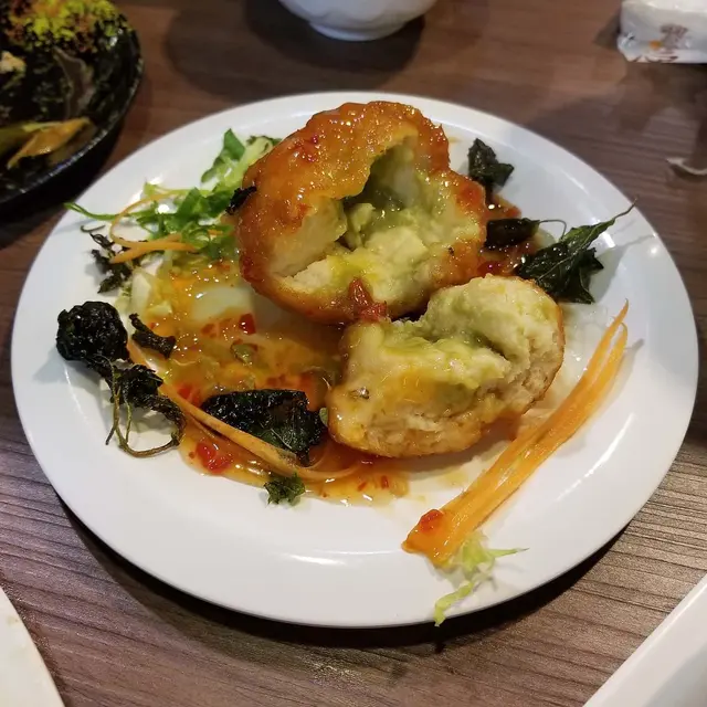 青咖哩流心蝦球