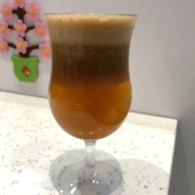 鮮榨蘋果雪梨汁